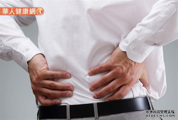  腰痛、血尿 ？鉴戒结石作怪！泌尿科医师带你破解复发危机